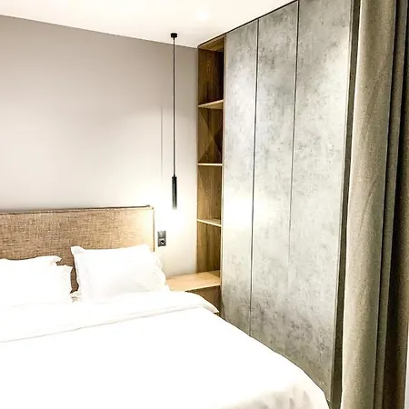 Tailor 1 Apartment